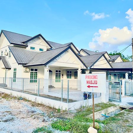 Tamu Timur Homestay Kuala Terengganu Luaran gambar